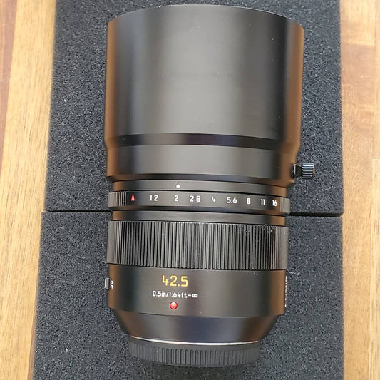 Panasonic LEICA DG NOCTICRON 1:1.2/42.5 Lens [u1206127955]