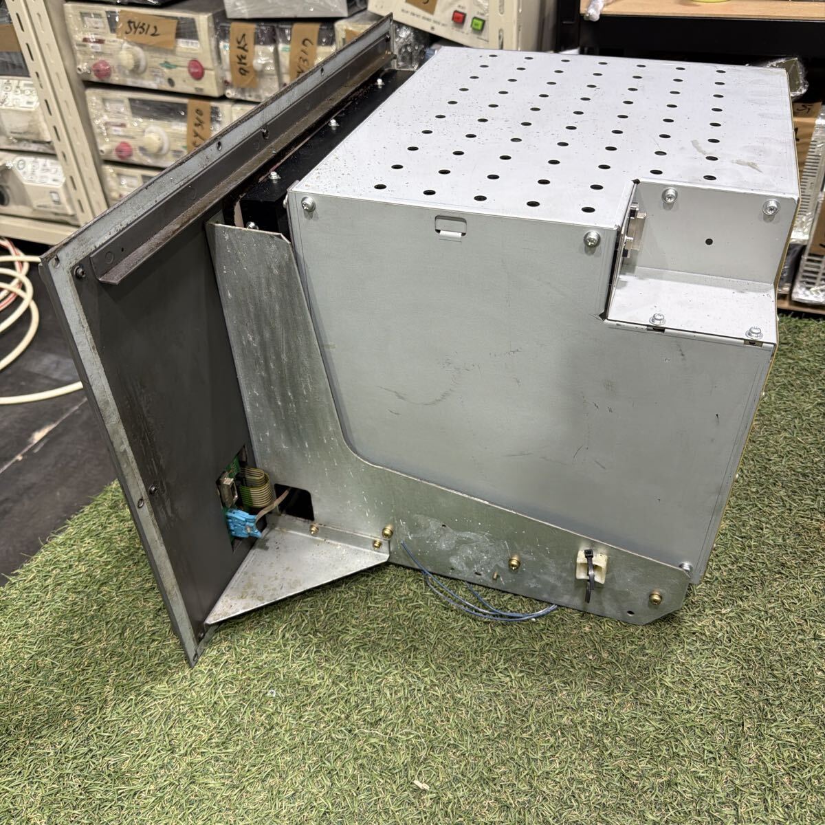 FANUC A02B-0163-C322 Controller with CRT/MDI Unit and LCD Unit D12CM-01B [v1207544313]