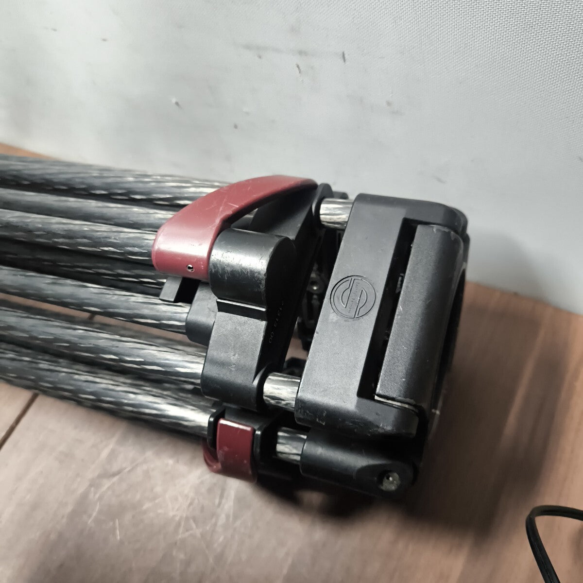 Sachtler Carbon Fiber Tripod 100mm with Mid-Level Spreader Set [q1208826758]
