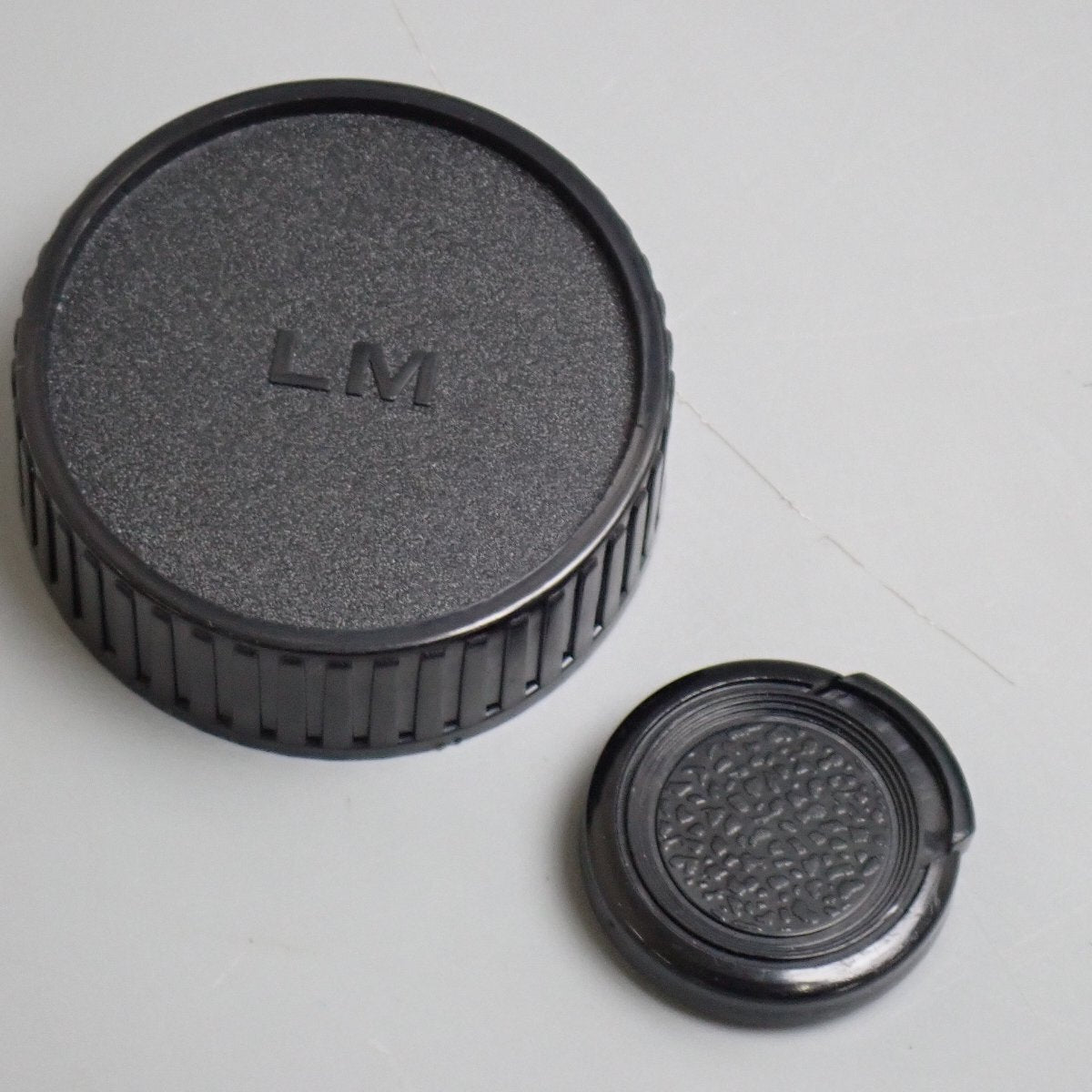 Angenieux Type Z2 50mm f2.9 Leica M Conversion Lens with Lens Cap [x1208937682]