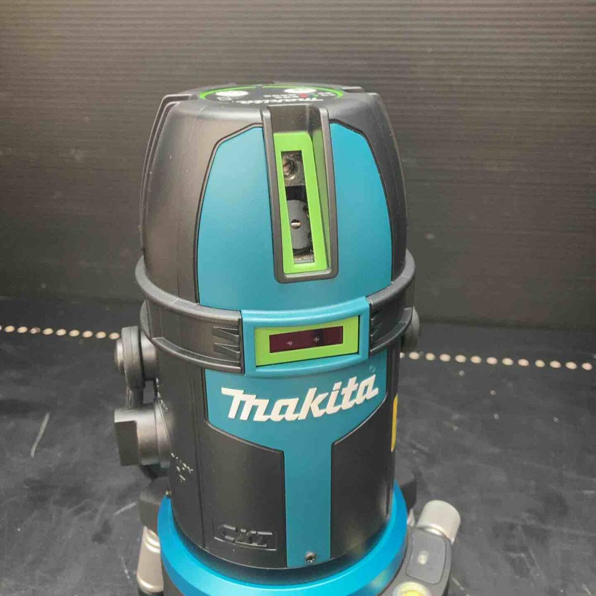 Makita SK507GDZN Laser Marker 10.8V 4.0Ah Battery Charger Set [1208983488]