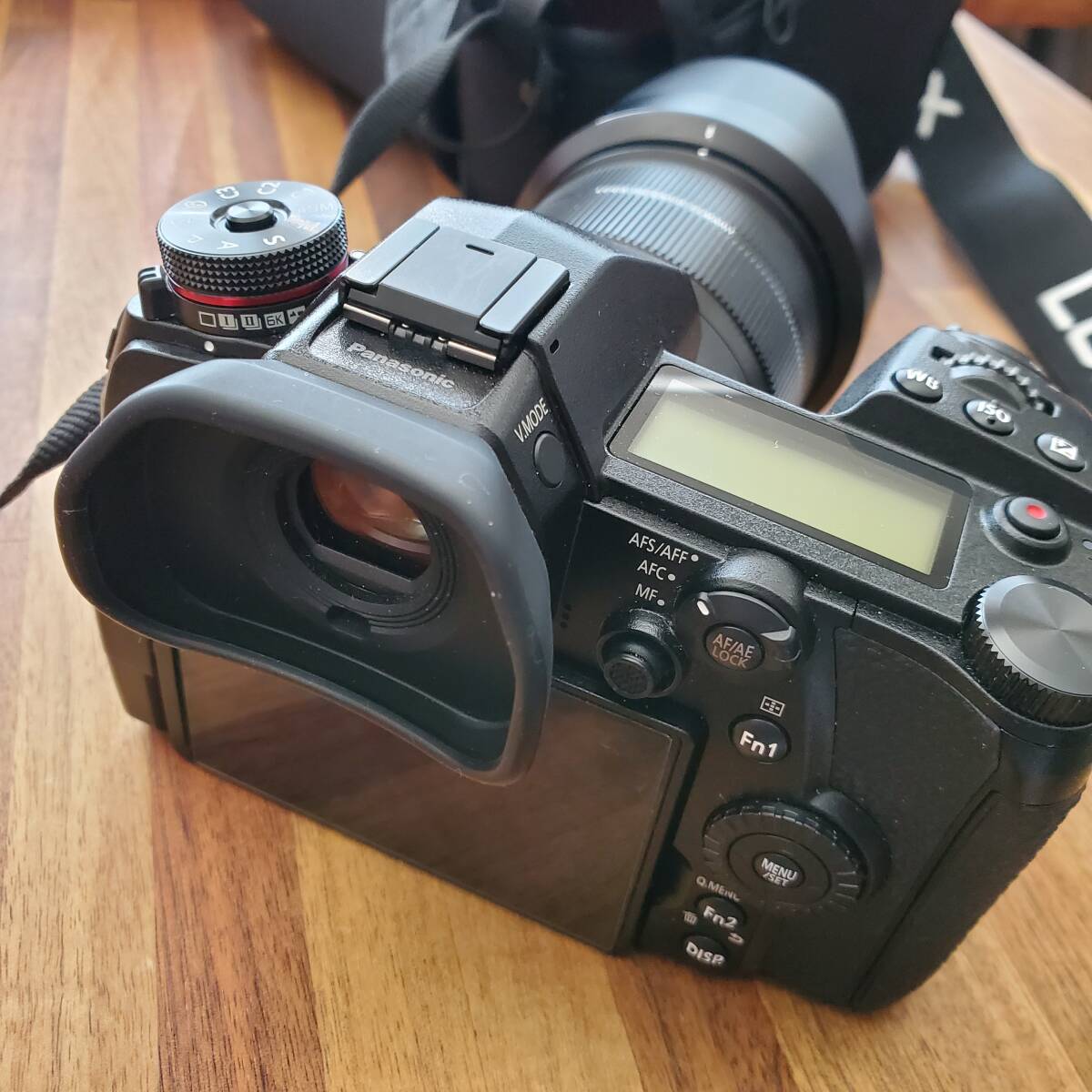 Panasonic G9PRO Camera with LEICA DG VARIO-ELMARIT 12-60mm Lens [l1209054391]