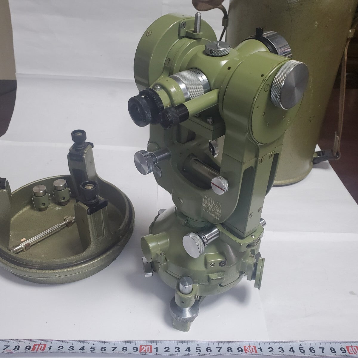 WILD T2 Surveying Angle Meter with Stand and Case [1209920069]