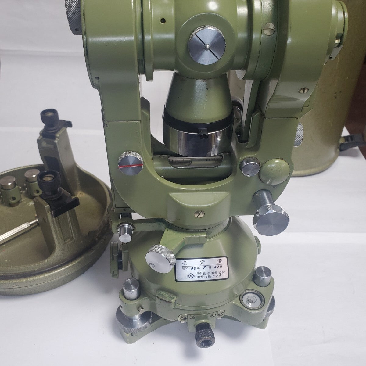 WILD T2 Surveying Angle Meter with Stand and Case [1209920069]