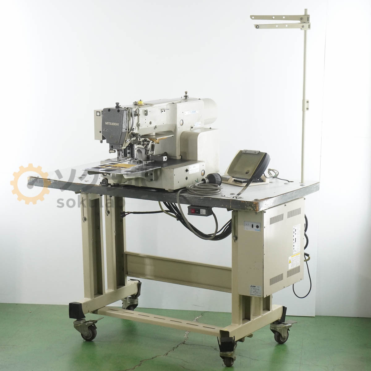 Mitsubishi PLK-G1010 Commercial Sewing Machine Three-Phase 200V JUKI [n1210081853]