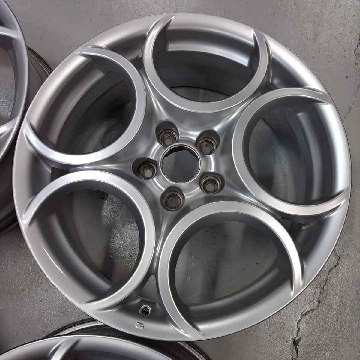 Alfa Romeo Giulietta Quadrifoglio Verde Genuine New Summer Tires 225/40R18 [g1212148948]