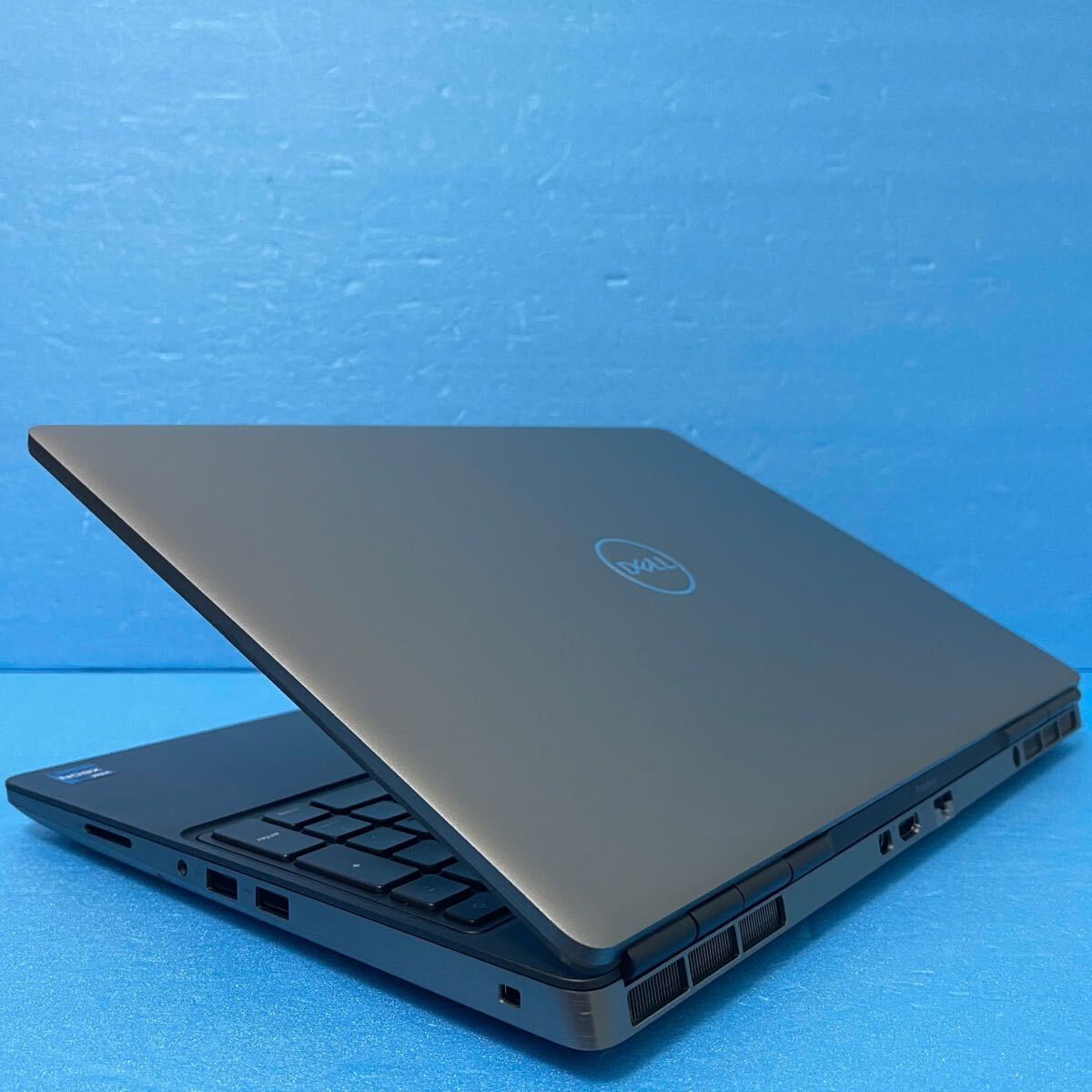Dell Precision 7560 | Xeon W-11855M | Laptop with 32GB RAM, 512GB SSD, NVIDIA Quadro T1200, Windows 11 Pro [t1212226669]