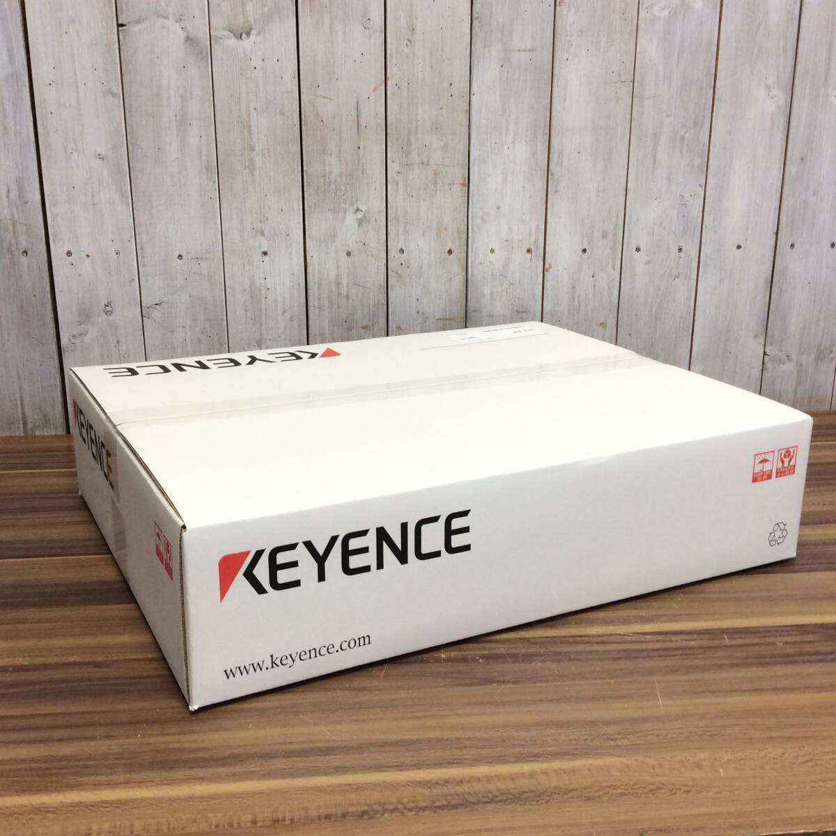 KEYENCE VT5-X15 15-inch TFT Color Touch Panel Display [e1212758961]