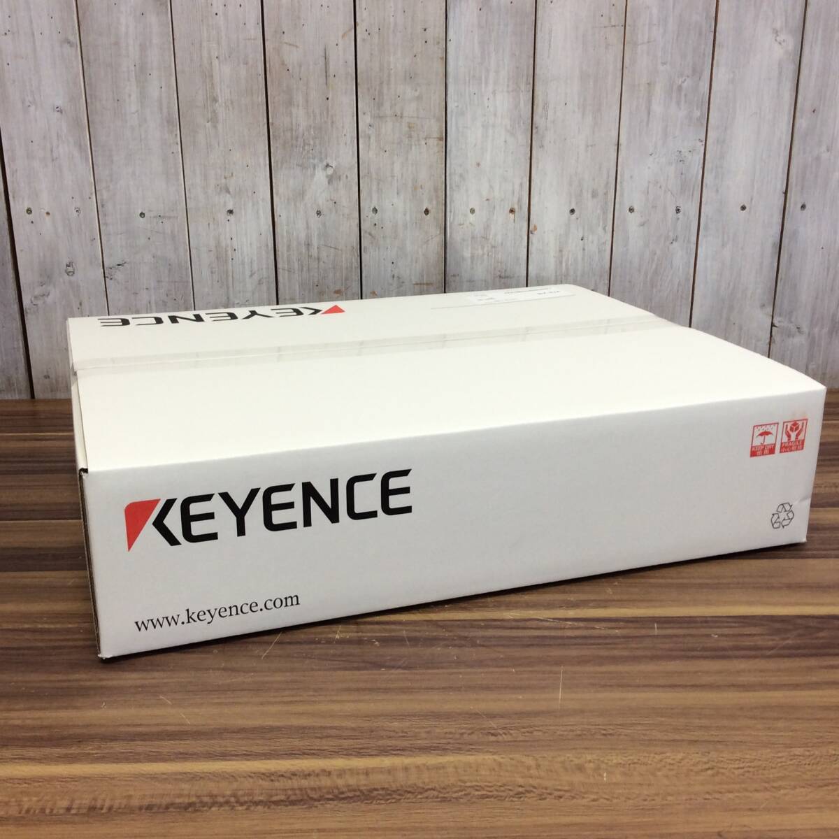 KEYENCE VT5-X15 15-inch TFT Color Touch Panel Display [r1212764450]