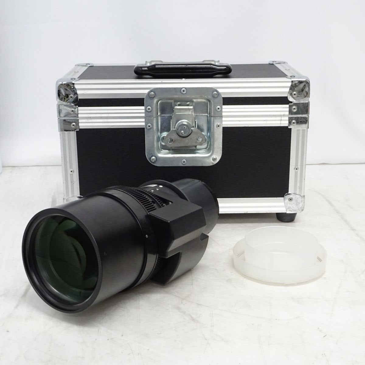 EPSON ELPLM07 Medium Focus Zoom Lens for EB-Z10005U Z10005 Z8455WU Series Projectors [j1213716017]