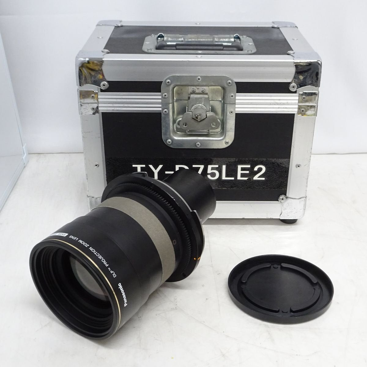 Panasonic ET-D75LE2 Medium-Long Focus Zoom Lens for DLP Projectors [r1213843516]