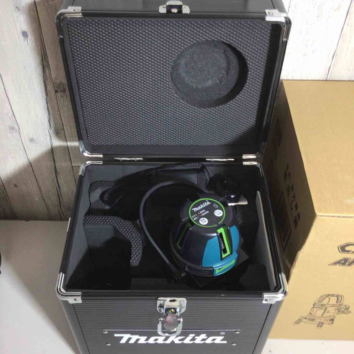 Makita SK507GDZN Laser Marker Full Line Rechargeable Indoor Outdoor Tracking Marker [m1214952288]