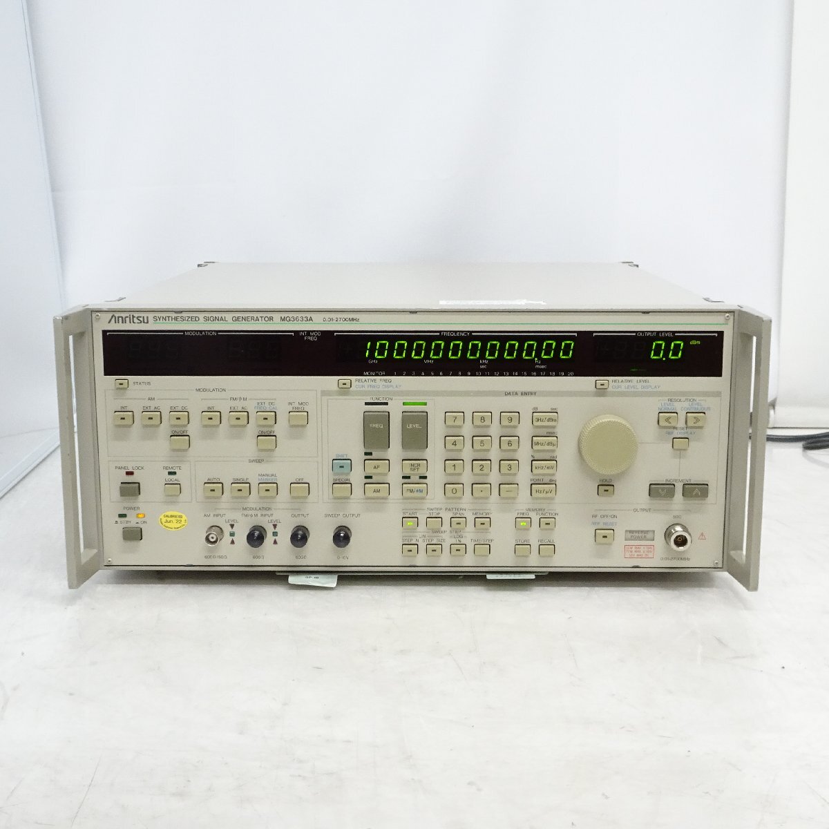 Anritsu MG3633A Synthesized Signal Generator 0.01-2700MHz [n1215669032]