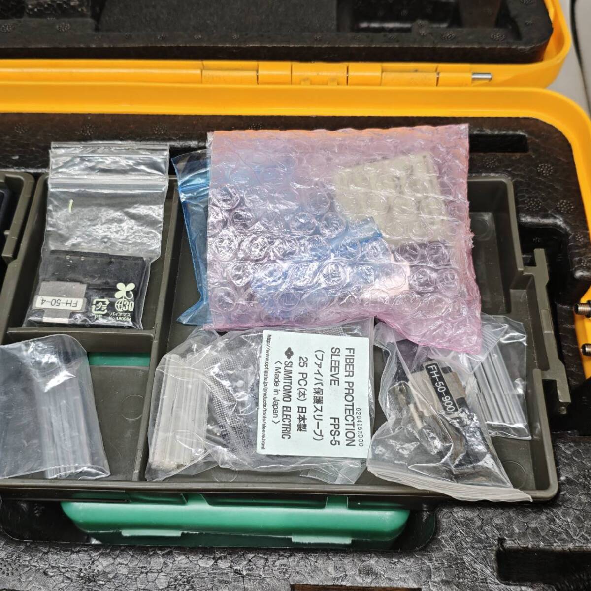 Fujikura 12R Optical Fiber Splicer Tool [w1216764016]