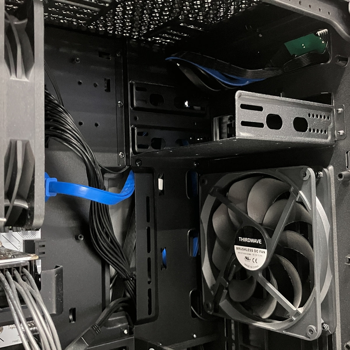 Thirdwave RM7C-R46 Desktop PC i7-14700F 16GB DDR5 1.0TB SSD NVIDIA GeForce RTX 4060 Windows 11 [m1217596568]
