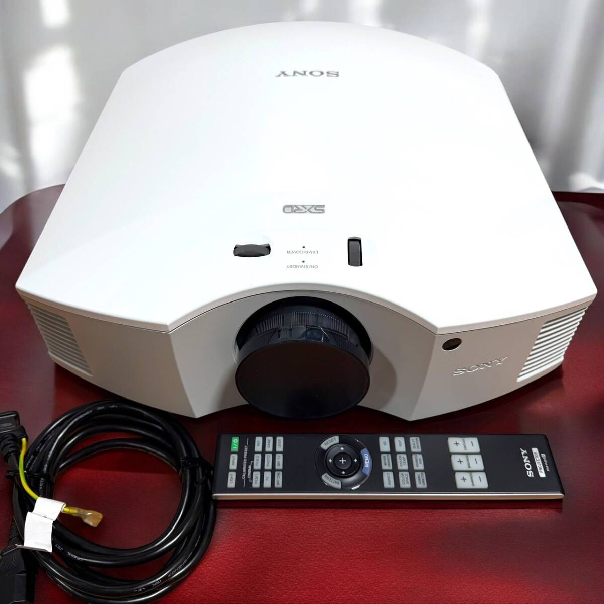 SONY VPL-HW50ES SXRD Video Projector 3D 1700 Lumens [g1217855112]