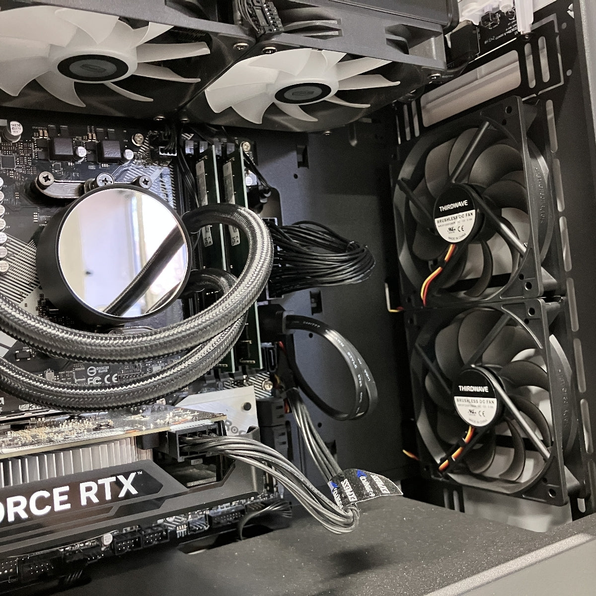 Thirdwaved Night 7 5700X Processor 16GB SSD 1TB DDR4 Nvidia GeForce Churx 4060 [m1218415925]