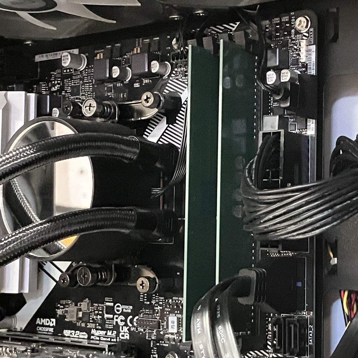 Thirdwaved Night 7 5700X Processor 16GB SSD 1TB DDR4 Nvidia GeForce Churx 4060 [m1218415925]