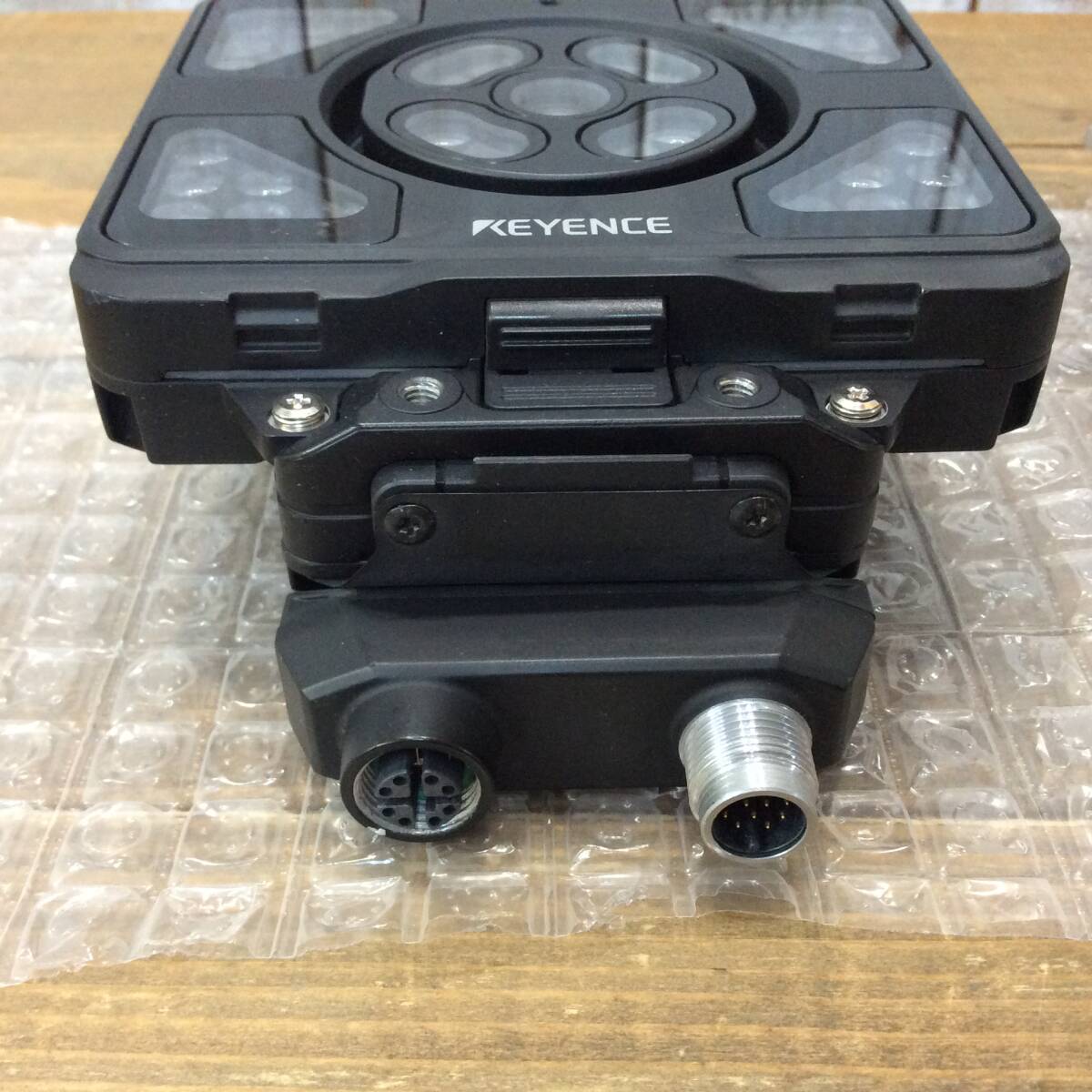 KEYENCE IV3-L6C Amplifier AI Imaging Lighting Unit Wide Field of View Color AF Specification [o1218696467]