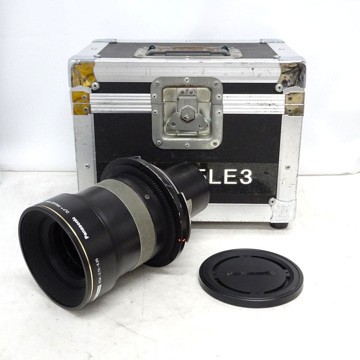 Panasonic ET-D75LE3 Medium-Long Focus Zoom Lens for DLP Projectors [w1218720374]