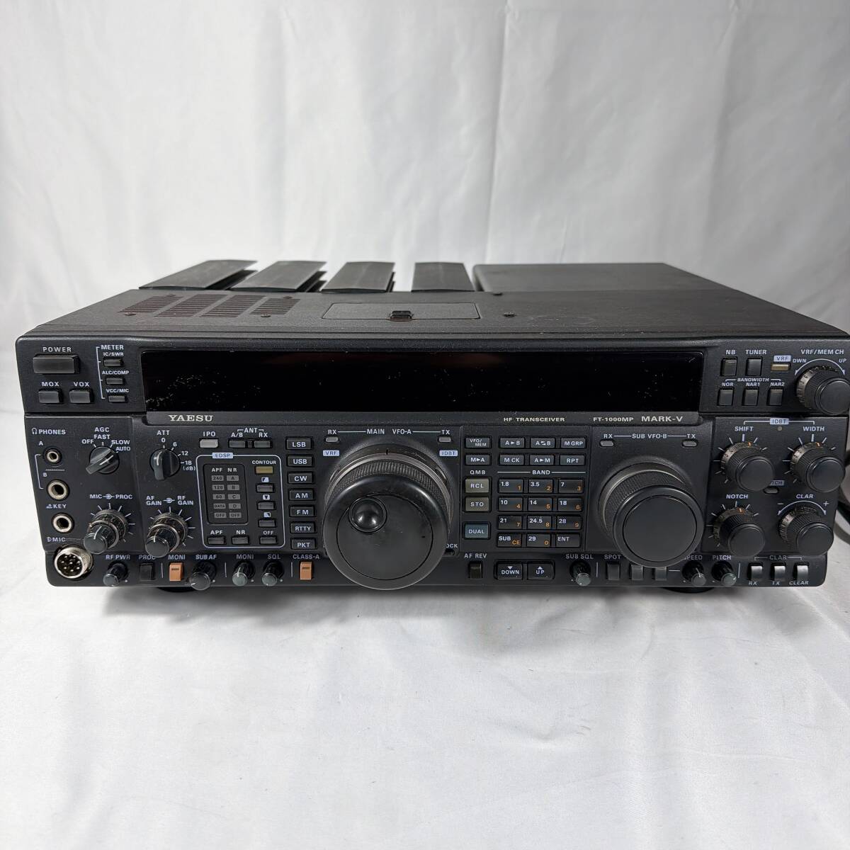 YAESU FT-1000MP MARK-V HF/50MHz 200W Transceiver [x1218810010]