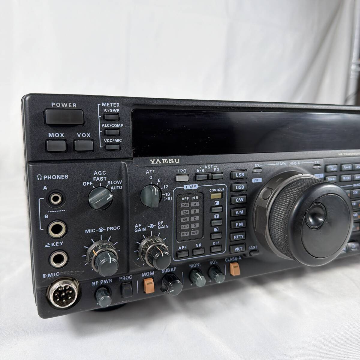 YAESU FT-1000MP MARK-V HF/50MHz 200W Transceiver [x1218810010]