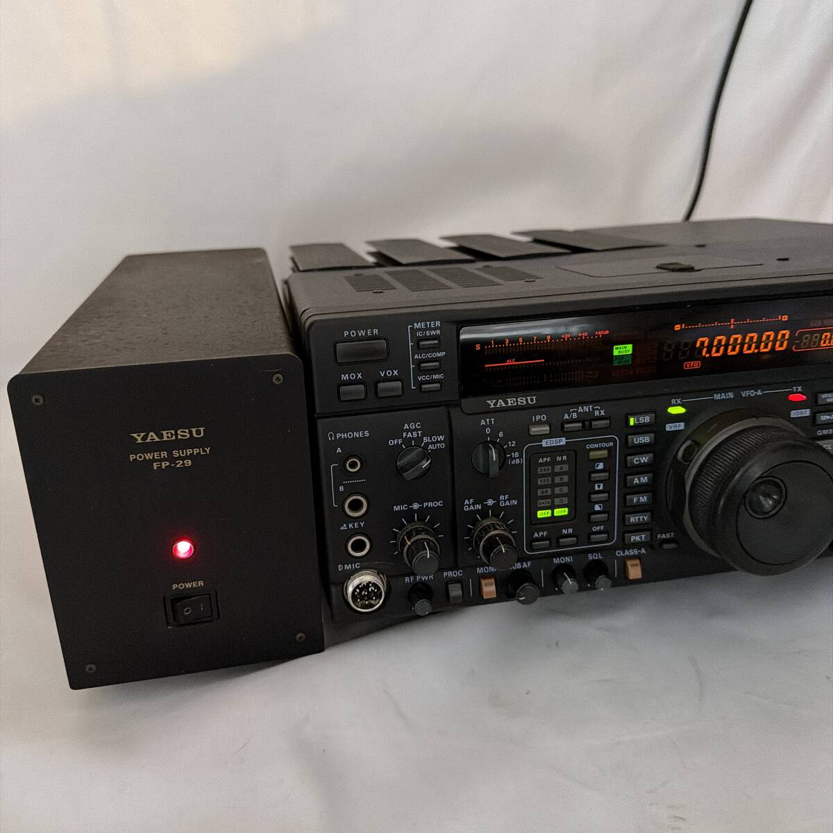 YAESU FT-1000MP MARK-V HF/50MHz 200W Transceiver [x1218810010]