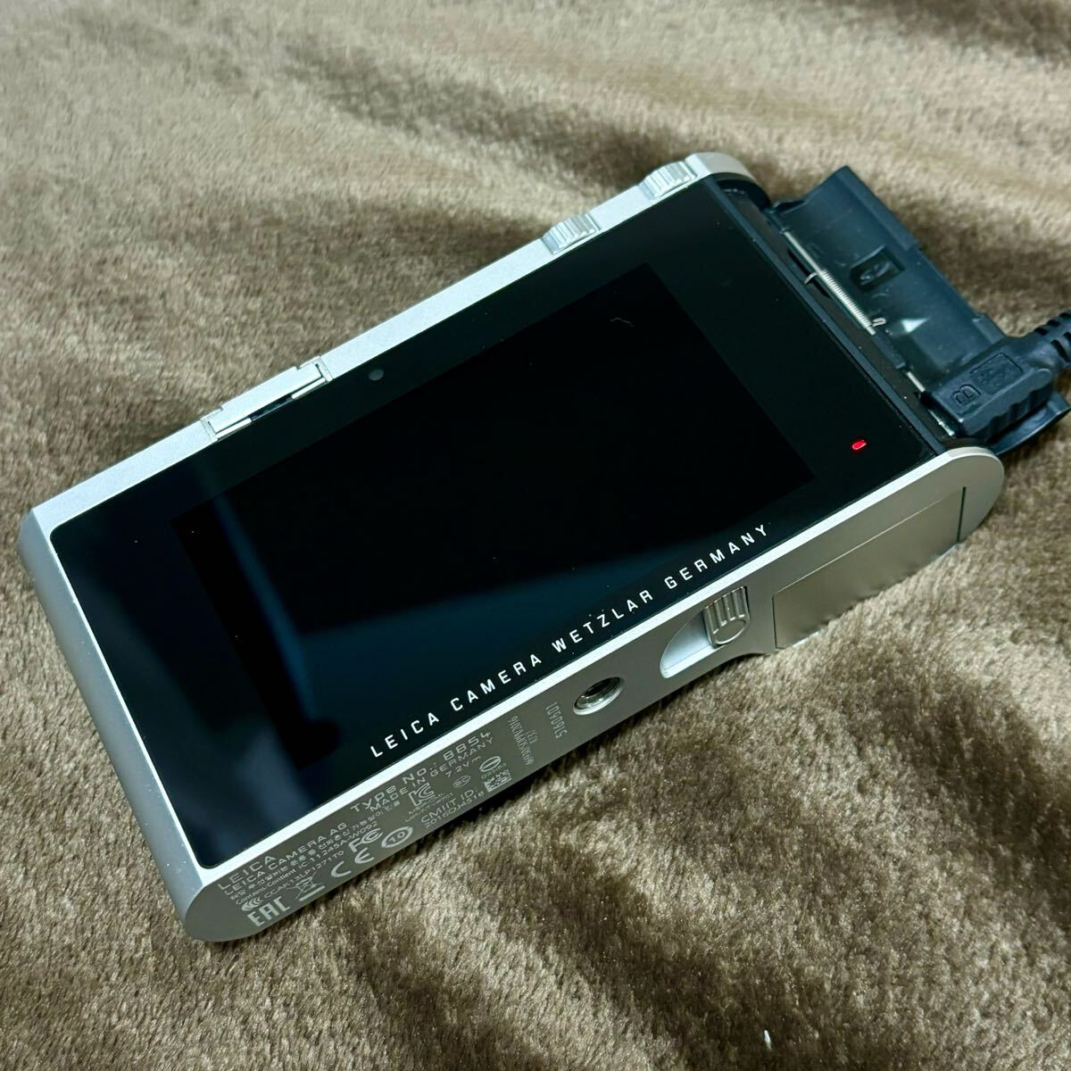 Leica TL Silver Body Mirrorless Camera [x1218834442]