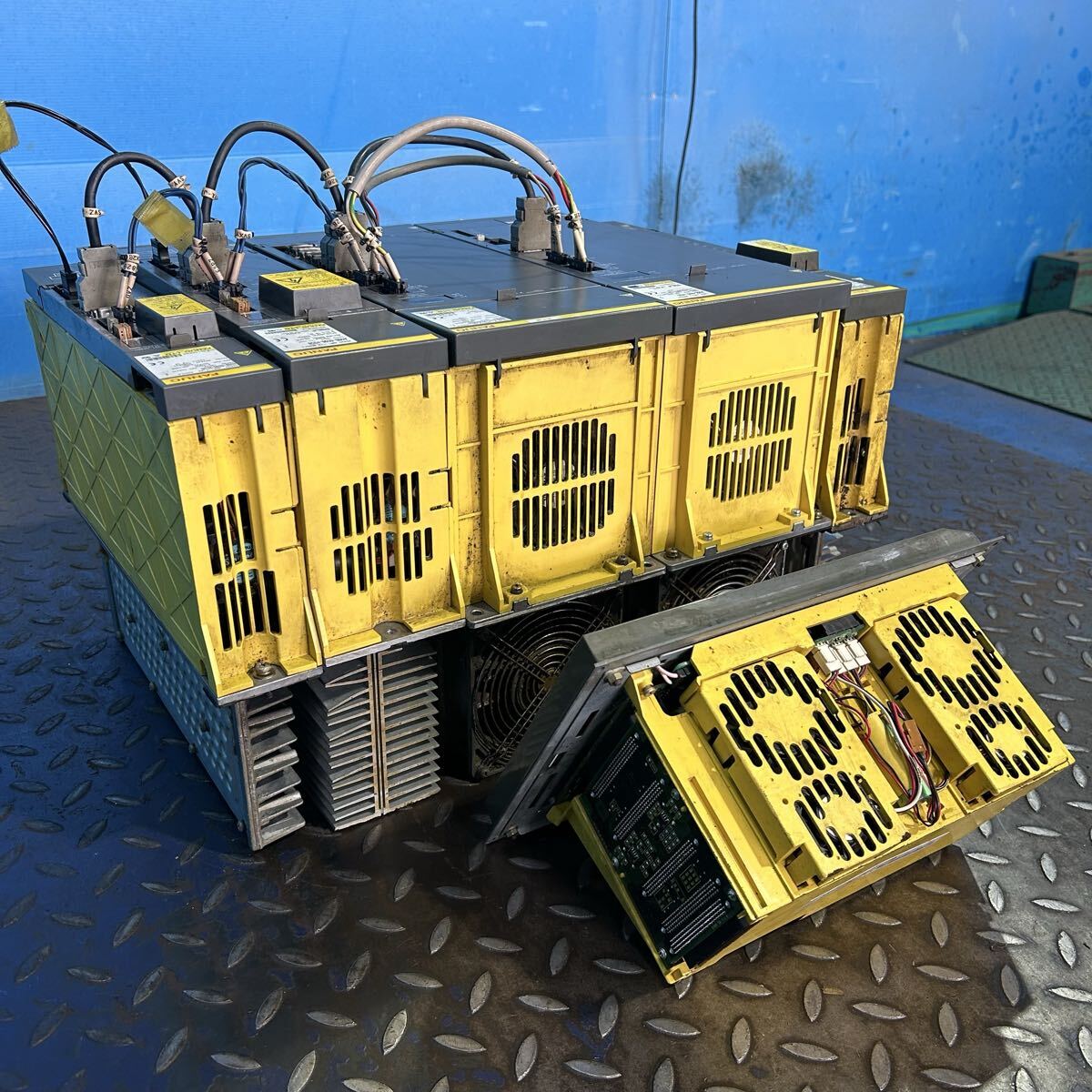FANUC A06B-6087-H130 A06B-6102-H226 A06B-6096-H208 A06B-6096-H105 A06B-6096-H206 A02B-0238-B548 Electronic Components 6 pcs (for parts or not working) [o1219139118]