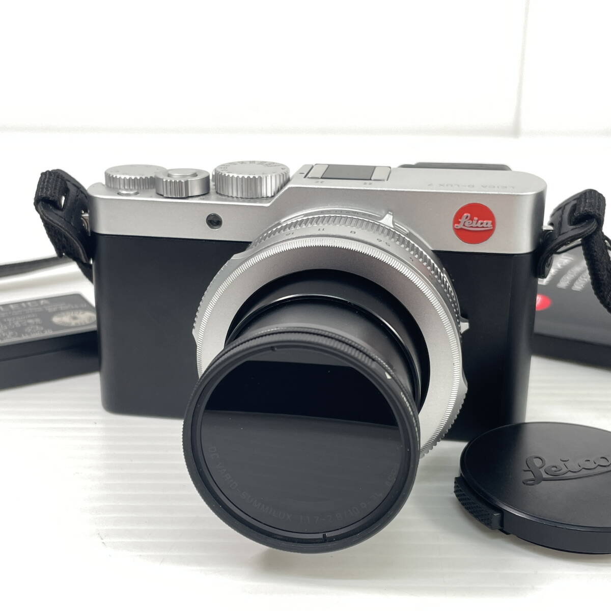 LEICA D-LUX7 Compact Digital Camera DC VARIO-SUMMILUX 1:1.7-2.8/10.9-34 [k1220201136]