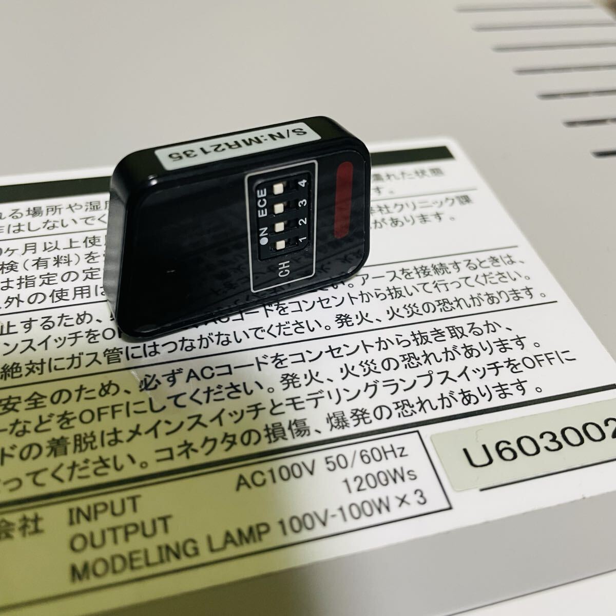 COMET ILS-444FS Strobe Light Set with S-6H Head for Photography Studio [u1220300943]