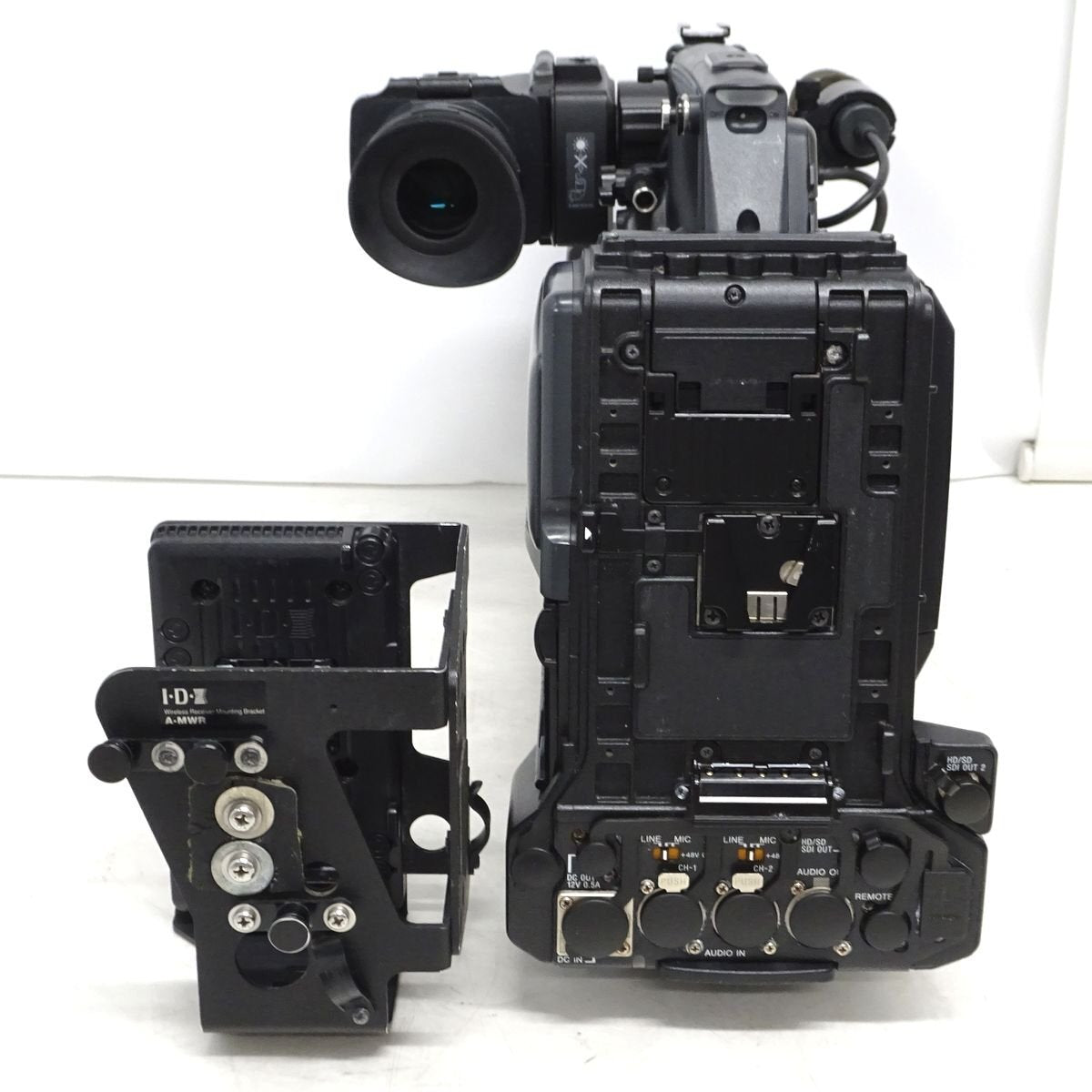 Sony PXW-X320 XDCAM Memory Camcorder with 16x Lens [t1220356295]