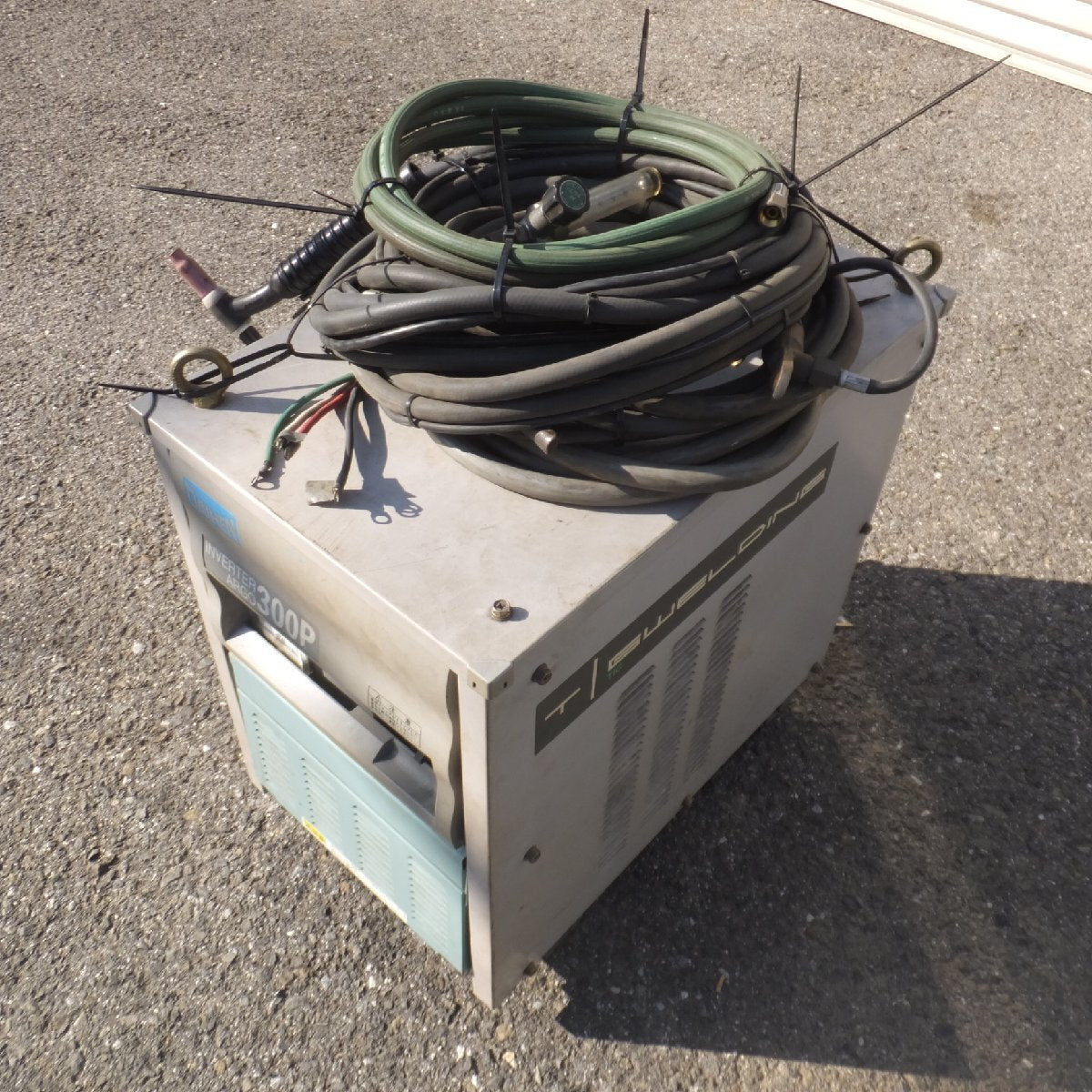 DAIHEN VRTP-300(S-5) Inverter DC Pulse TIG Welding Machine 200V/220V 50/60Hz [h1220460424]