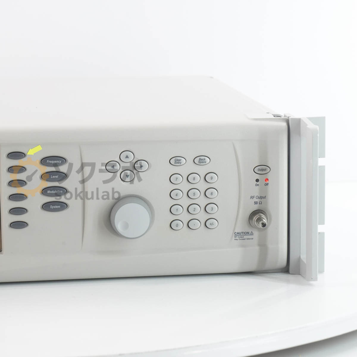 Anritsu MG3695B Signal Generator [b1220477534]