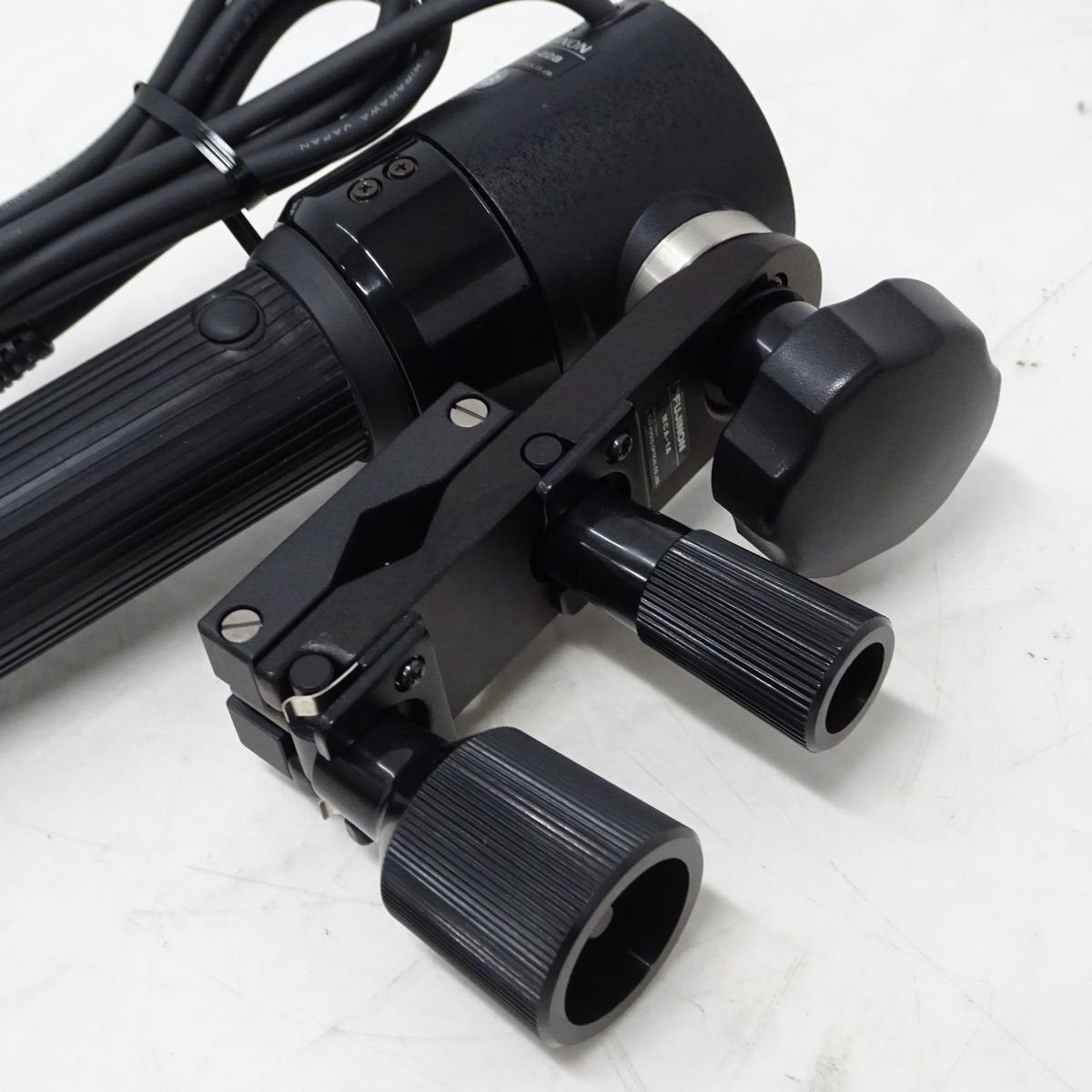 Fujinon ERD-22B Zoom Demand for Broadcast Lens 12Pin with MCA-1A Mounting Clamp [j1222011507]
