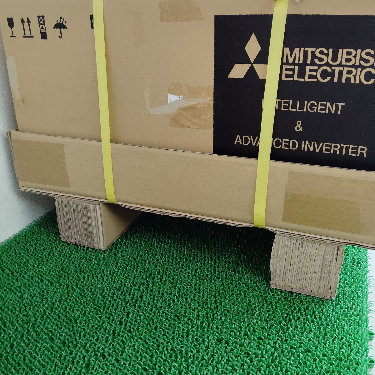 Mitsubishi Electric FR-F820-55K-1 Inverter (open box) [w1225093863]