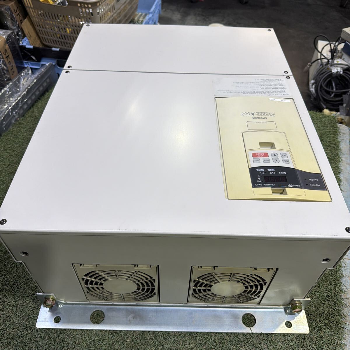 Mitsubishi Electric FR-A520-55K FREQROL-A500 Inverter [g1226500824]