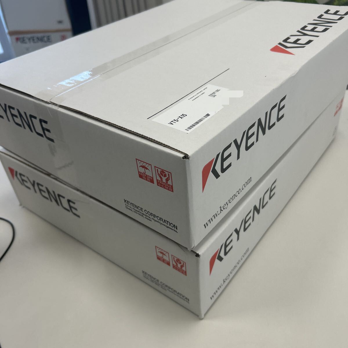 Keyence VT5-X15 Touch Panel Display 15-inch Pair (open box) [n1226897631]