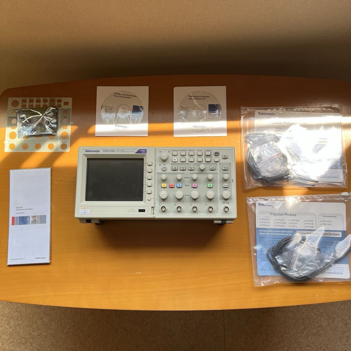 Tektronix TBS1104 Four Channel Digital Storage Oscilloscope [f1227176646]