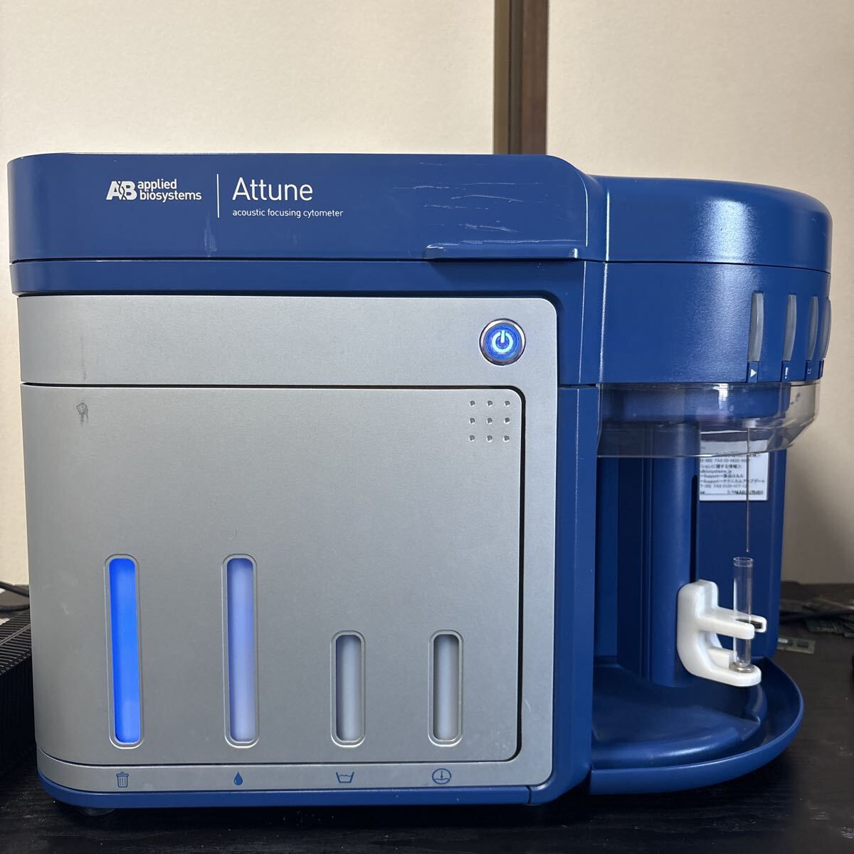 Applied Biosystems Attune Acoustic Focusing Cytometer (as-is) [p1227331076]