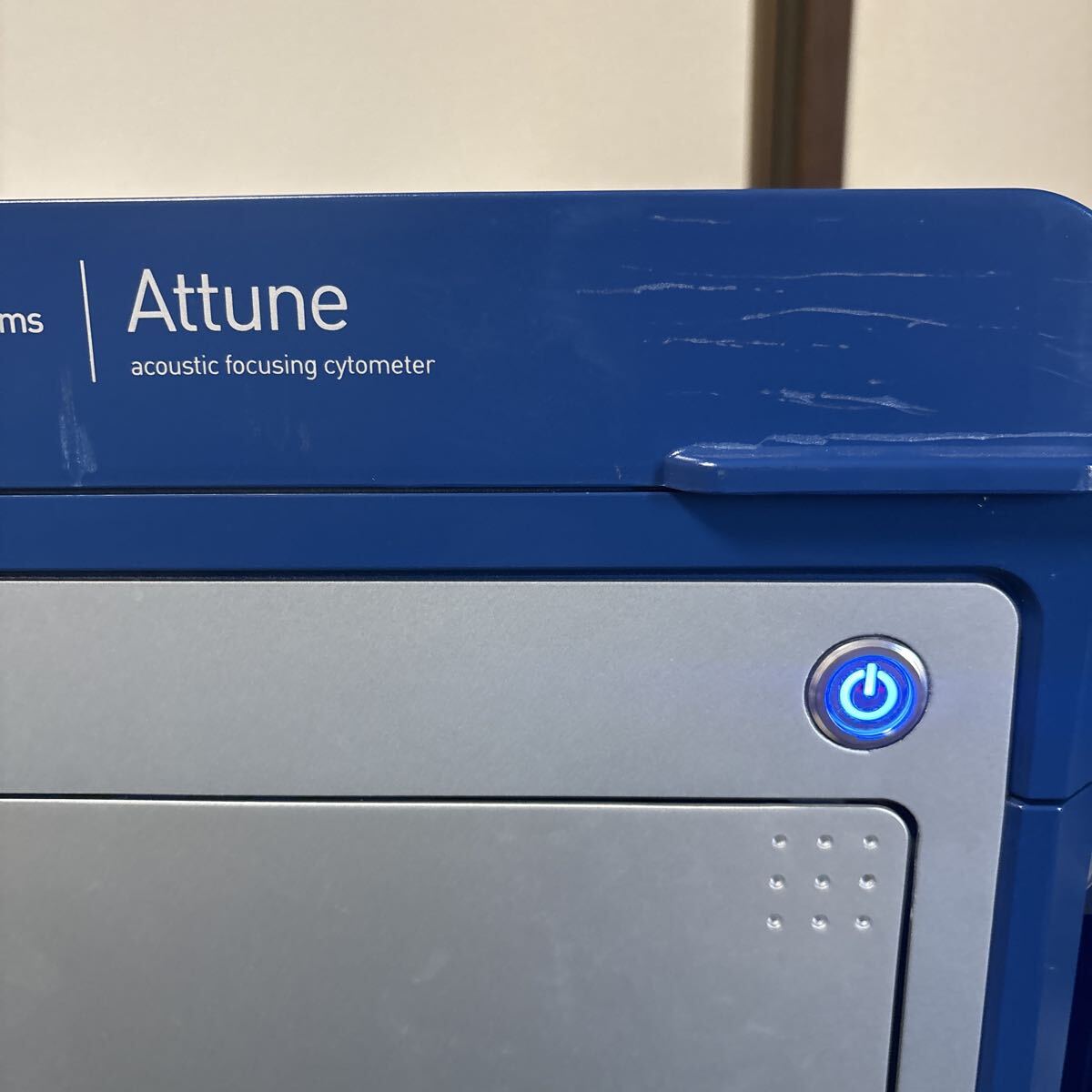 Applied Biosystems Attune Acoustic Focusing Cytometer (as-is) [p1227331076]