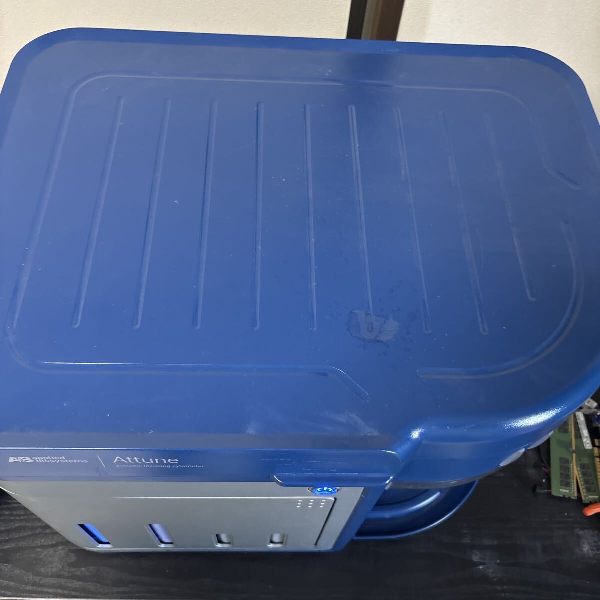 Applied Biosystems Attune Acoustic Focusing Cytometer (as-is) [p1227331076]
