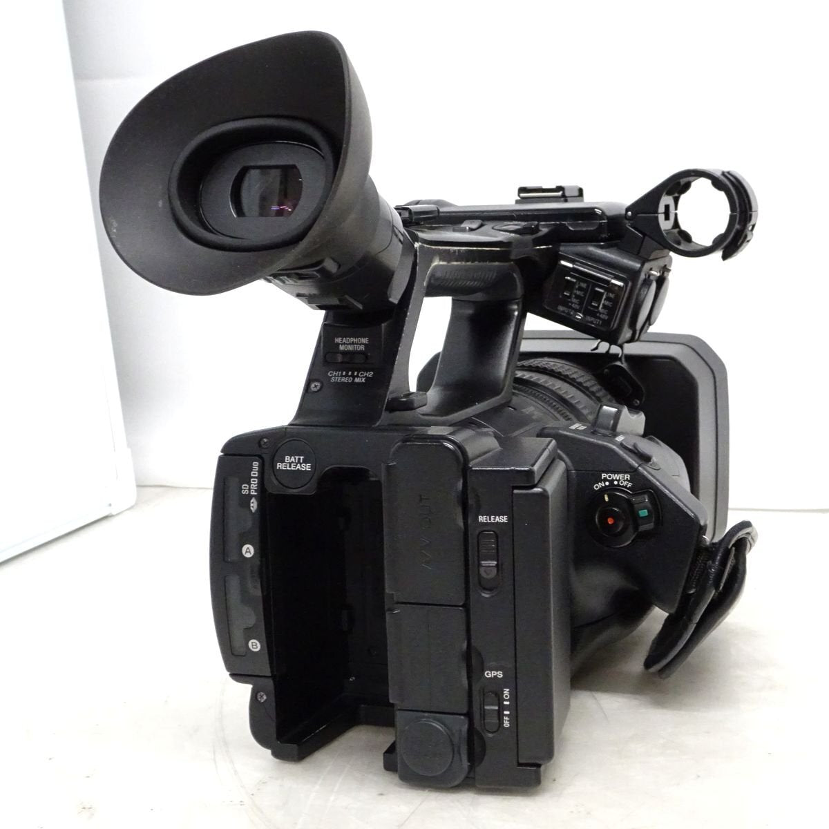 SONY HXR-NX5J NXCAM Camcorder with HourMeter 210×10H [q1227726959]