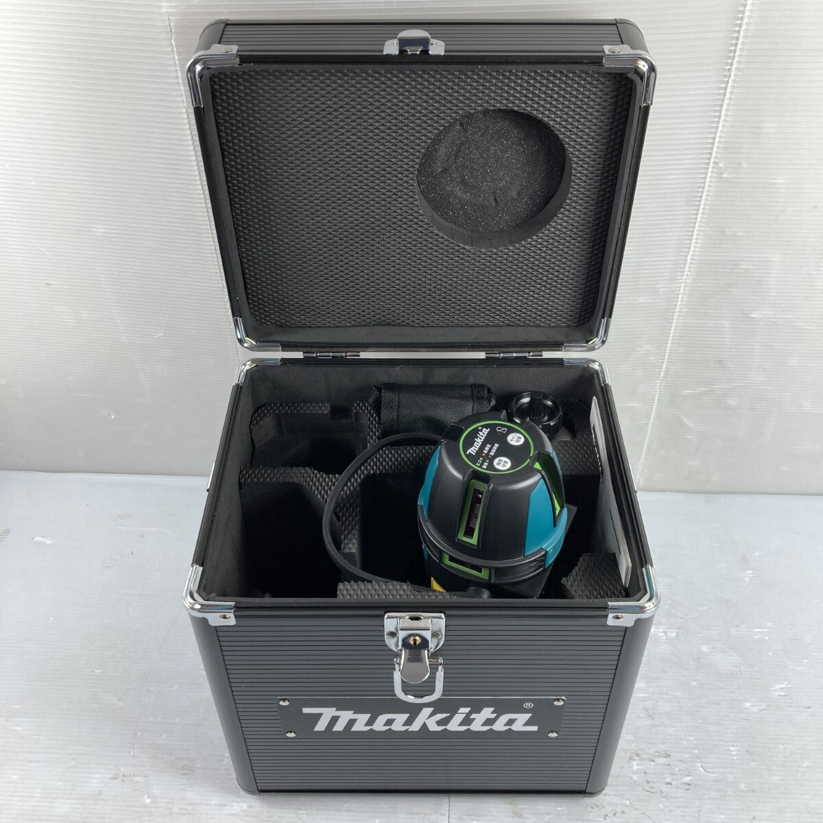 Makita SK507GDZN Full Line Green Laser Level with Receiver [v1229290721]