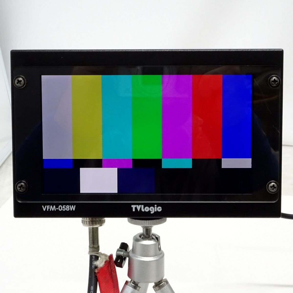 IDX VFM-058W 5.5 inch FHD Viewfinder Monitor 3G/HD/SD-SDI HDMI [1233652917]
