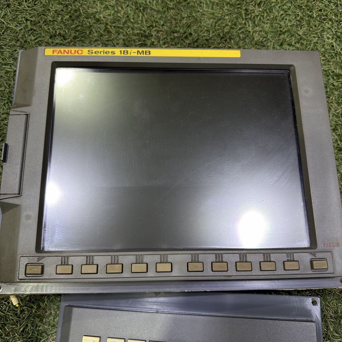 FANUC A02B-0281-C071 FA-LCD Unit 10.4 Inch Operator Screen & MDI Unit A02B-0281-C125 [e1233851814]
