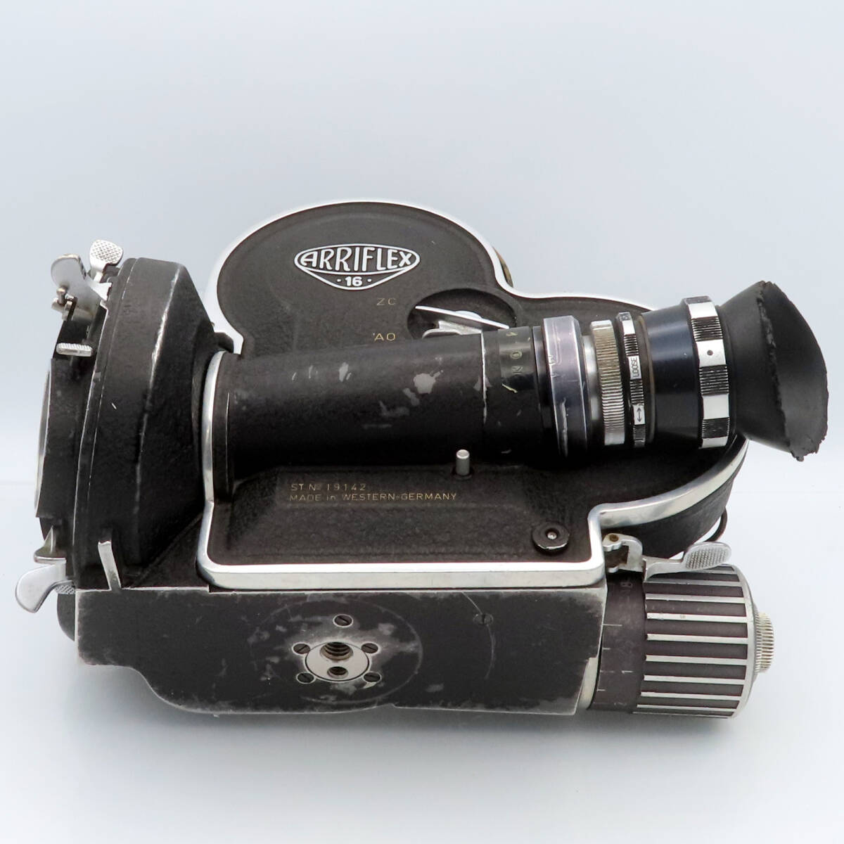 ARRIFLEX 16ST 16mm Cine Camera Body with Motor [q1235019444]