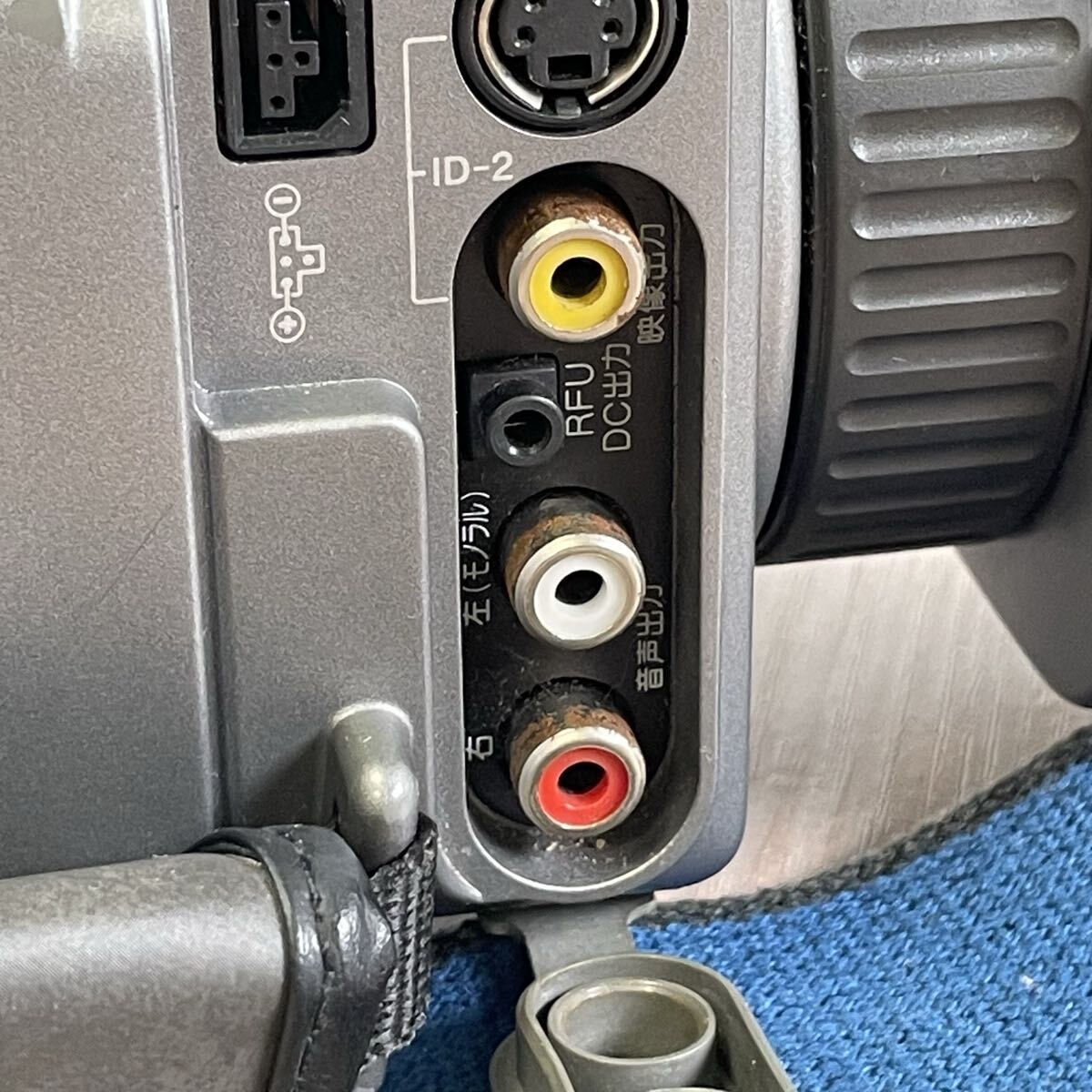 SONY DCR-VX1000 Digital Video Camera Recorder with Hard Case 3CCD (as-is) [q1236188713]