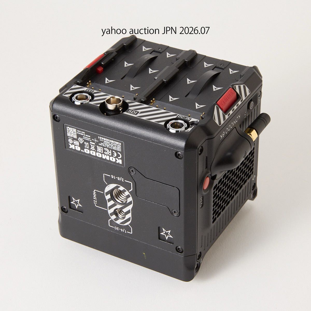 RED Komodo 6K Digital Cinema Camera Complete Kit [o1236789541]