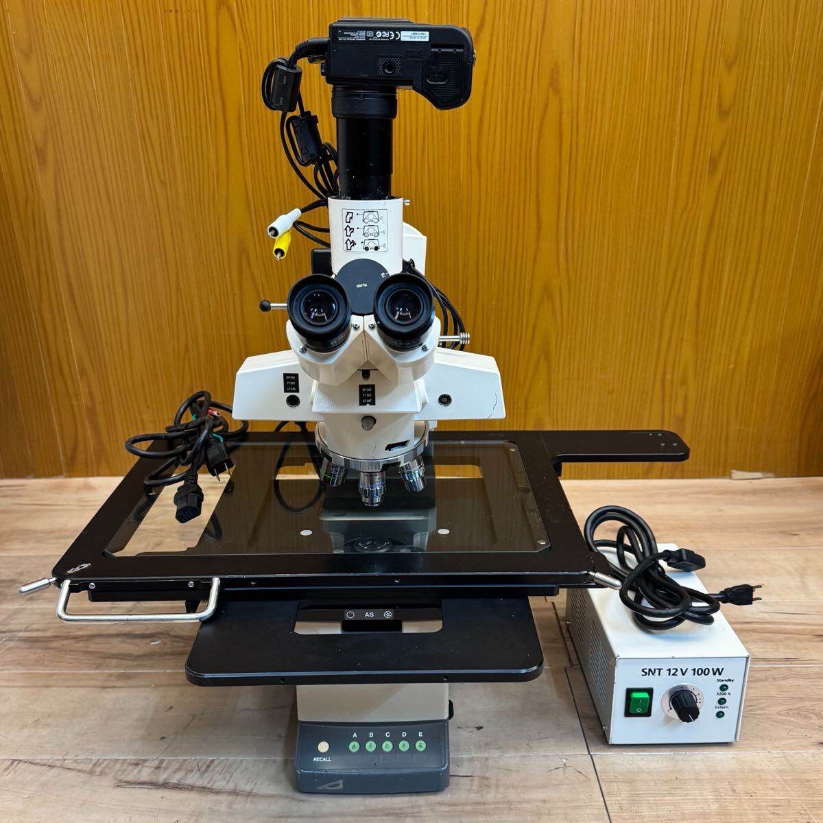 Olympus BH3-MJLT4 Industrial Microscope with Eyepiece and Objective Lenses [q1236911126]